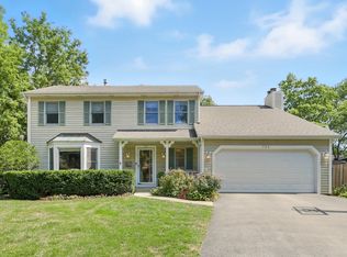 745 Price Ln, Deerfield, IL 60015