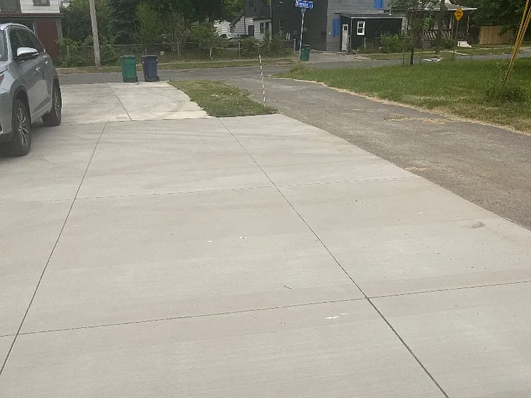 688 Clinton St #2 — Photo 7