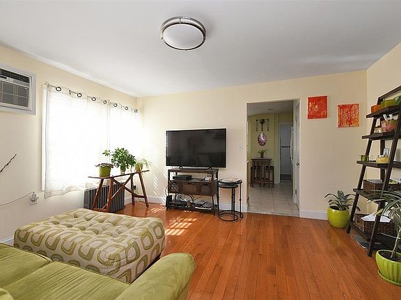 4th image of 32-50 201st St