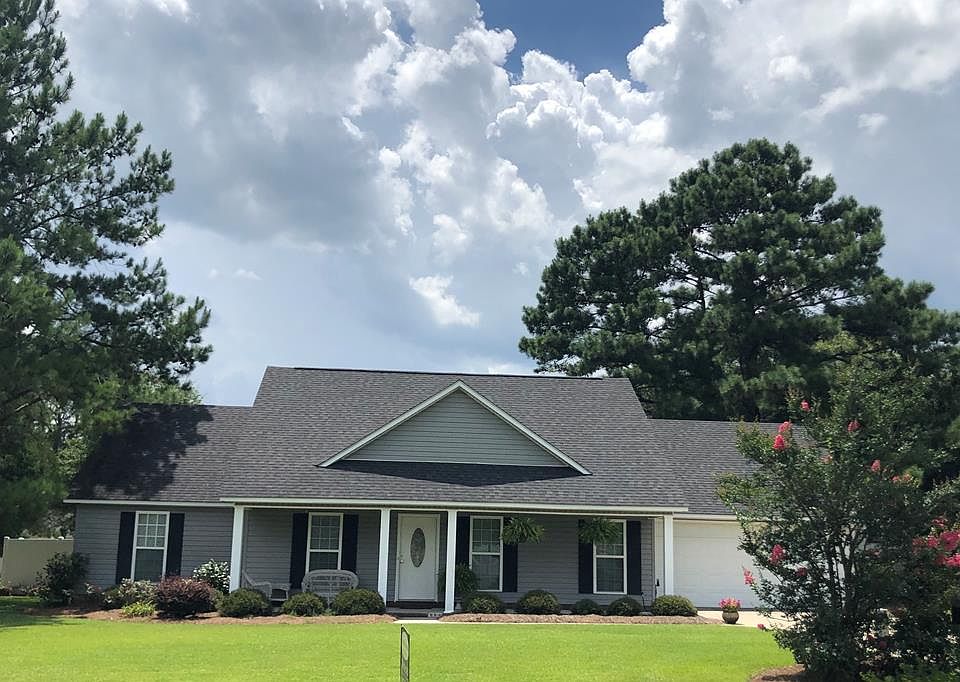 1st image of 1010 Robin Ln