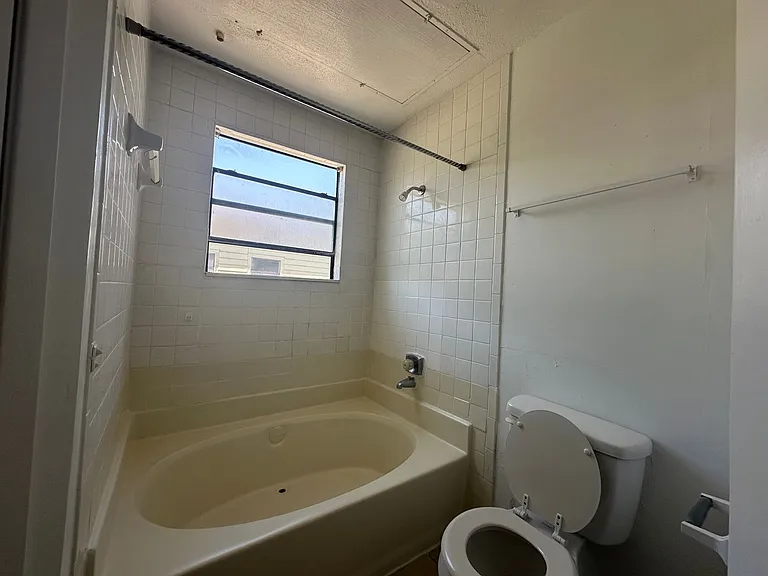 7901 Cambridge St — Photo 41