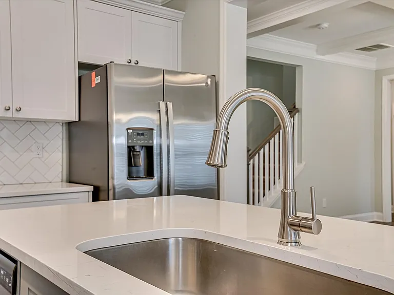 705 Navan Ln — Photo 16