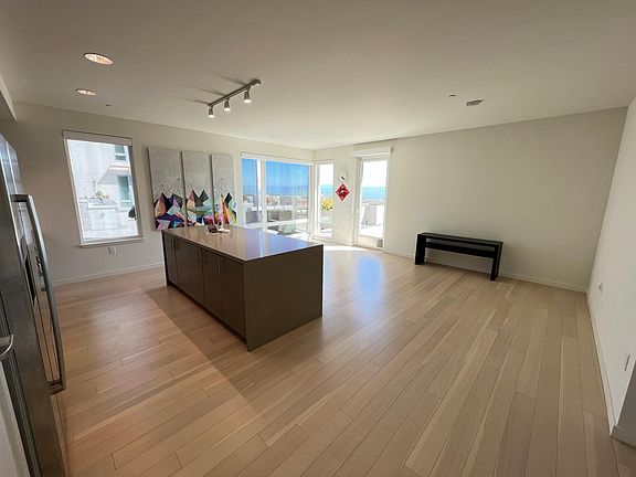 3rd image of 51 Innes Ct Unit 201