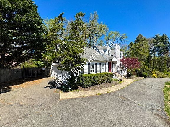 2nd image of 6600 Braddock Rd