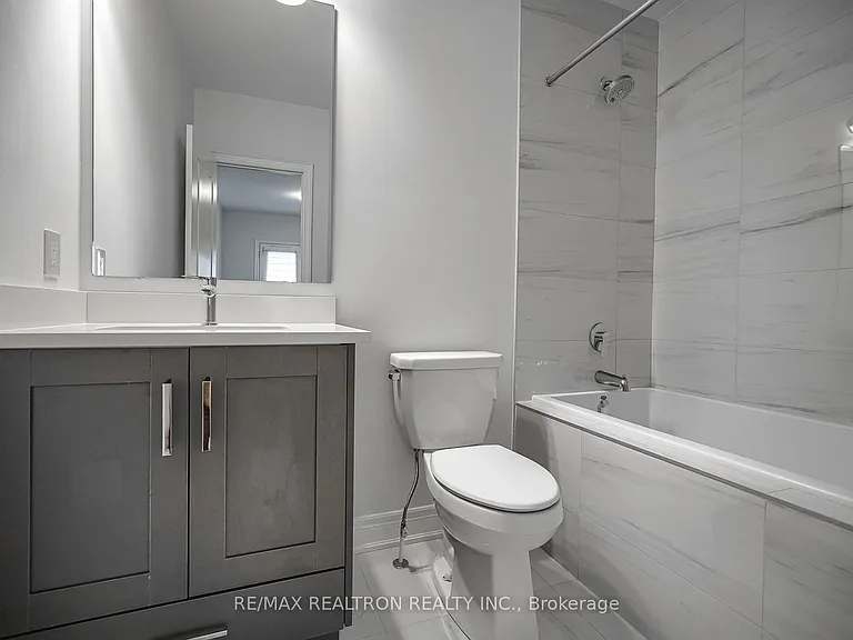 9480 Bayview Ave #4A — Photo 25