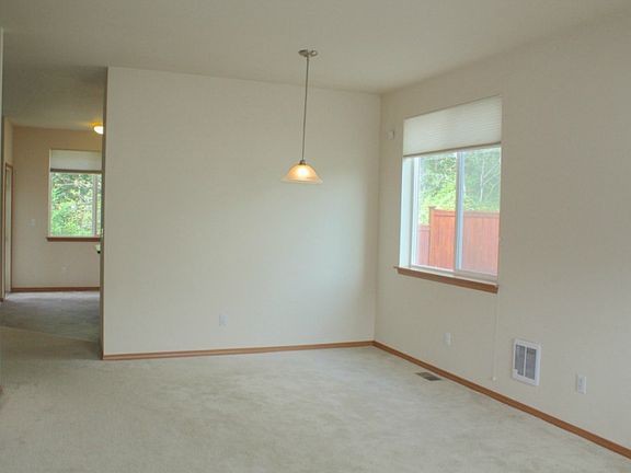 3rd image of 4519 41st St NE
