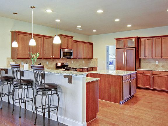 2nd image of 229 Mills Plantation Cir