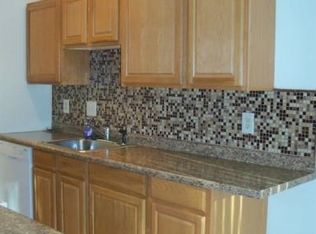 950 Westbrooke Way APT 2, Hopkins, MN 55343