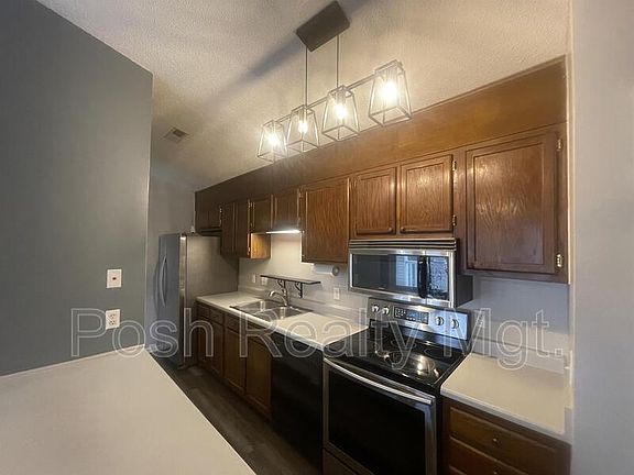 3rd image of 2326L W Vandalia Rd #1