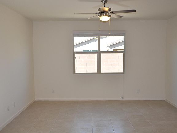 5th image of 838 W Carlsbad Dr