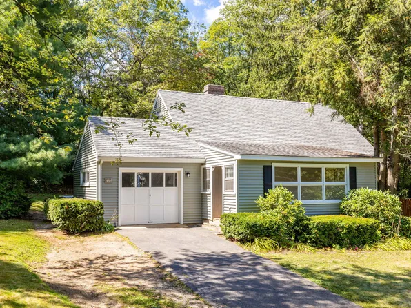 15 Knollwood Circle, Simsbury, CT 06070