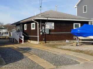 11 Sands Point Rd, Waretown, NJ 08758