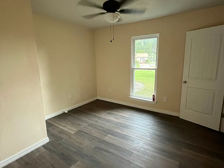 6276 Ferguson Ct — Photo 9