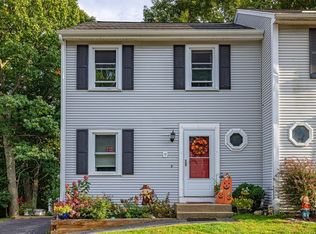9 Ledgecrest Dr, Worcester, MA 01603