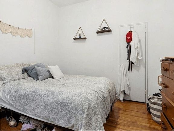 2nd image of 203 W 91st St #4FE
