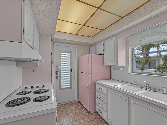 5th image of 2151 NE 42nd Court #239