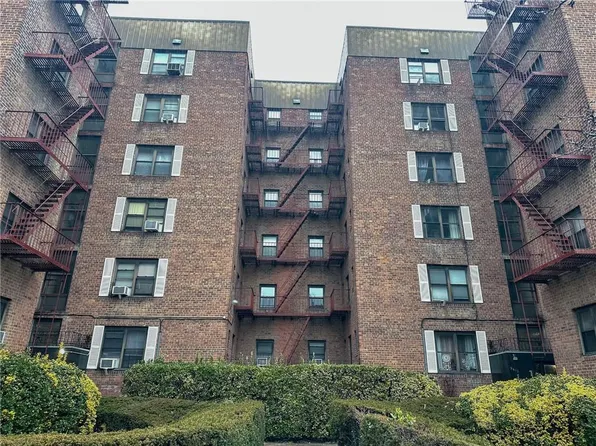 2615 Avenue O APT 6N, Brooklyn, NY 11210