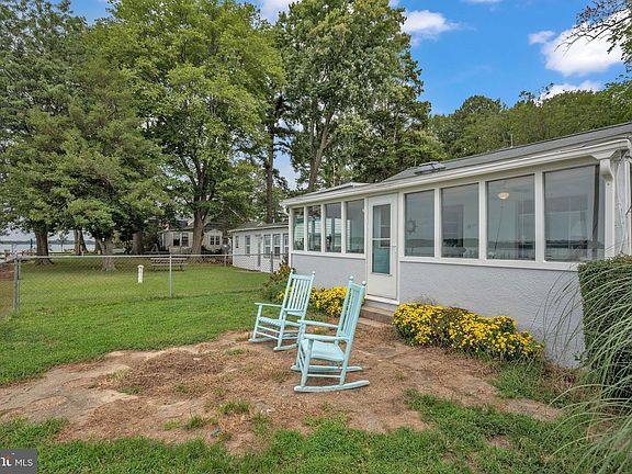 2nd image of 20798 Waterside Dr