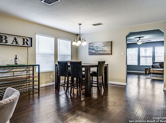 4th image of 16526 Amberly Ct