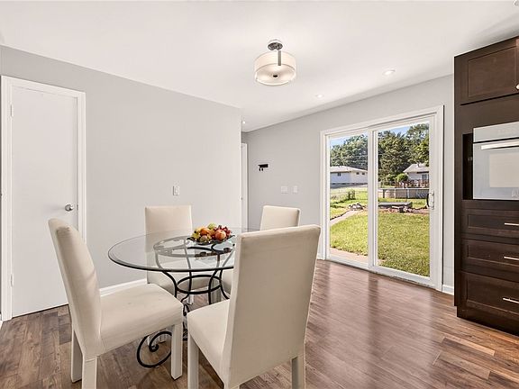 4th image of 44 Friel Rd