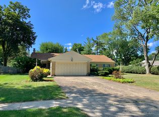 312 Parkway Dr, Wheaton, IL