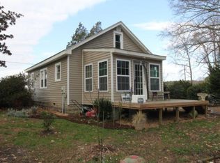 353 Fairport Rd, Reedville, VA 22539