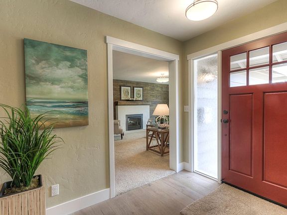 2nd image of 120 Estates Dr