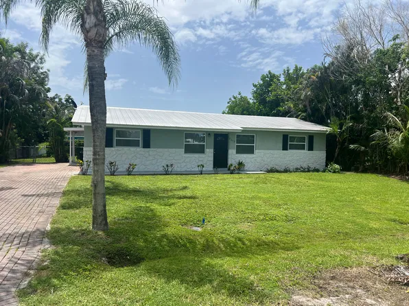 2052 SE Jackson St, Stuart, FL 34997