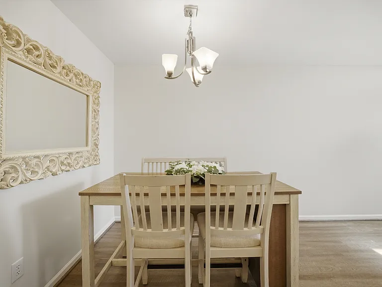 1001 Saint Andrews Way #B — Photo 11