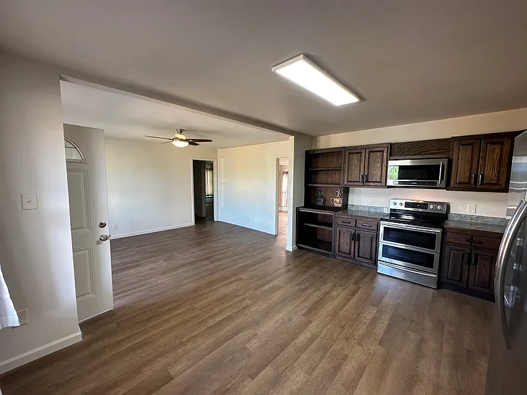 109 Leon St — Photo 3