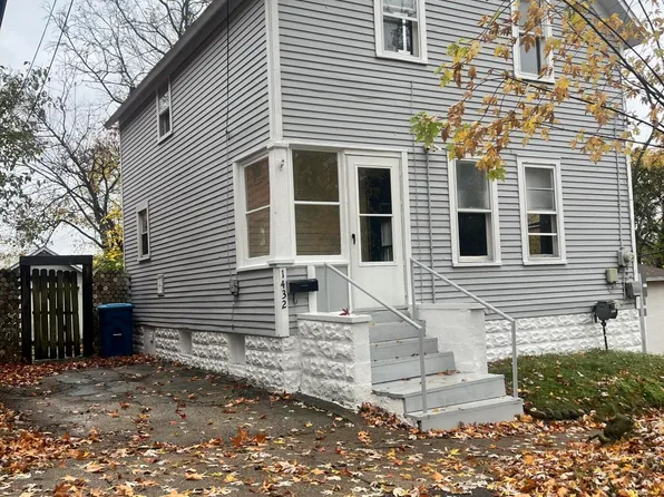 1423 Oak St, Kalamazoo, MI 49008