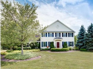 7875 Sunrise Ln, Novelty, OH 44072