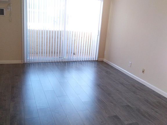 4th image of 3533 Keystone Ave #1118