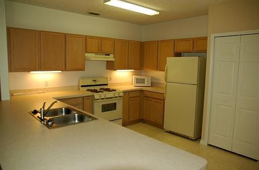 3rd image of 5214 Jasmine Trace Ln