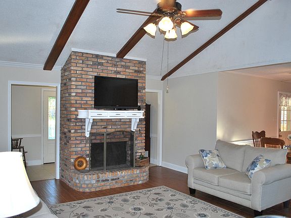 3rd image of 13728 Ouachita Ave