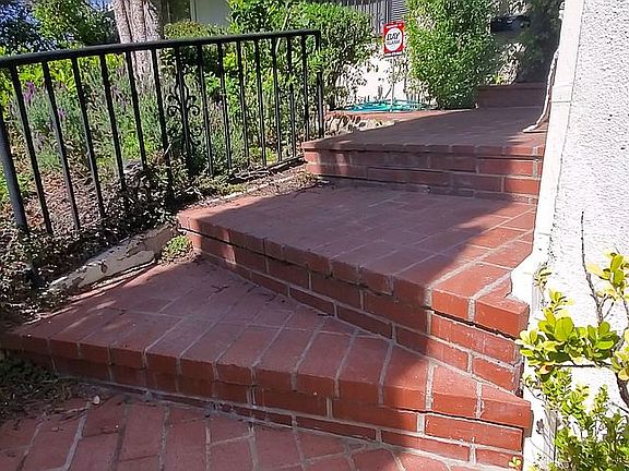 5th image of 15185 Blossom Hill Rd