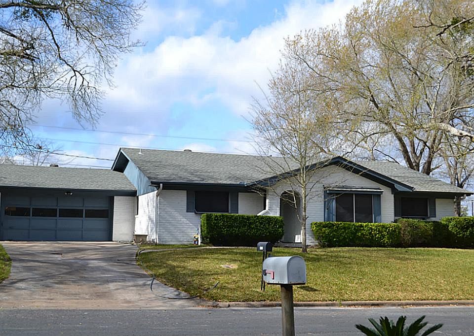 1st image of 2100 Avenue T