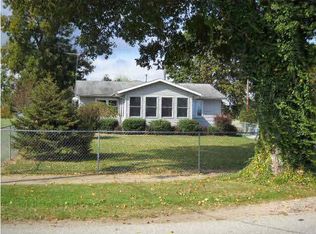 1002 N Main St, Grandview, IN 47615