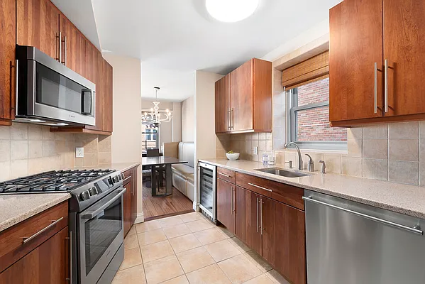 Sold by Compass | media 10