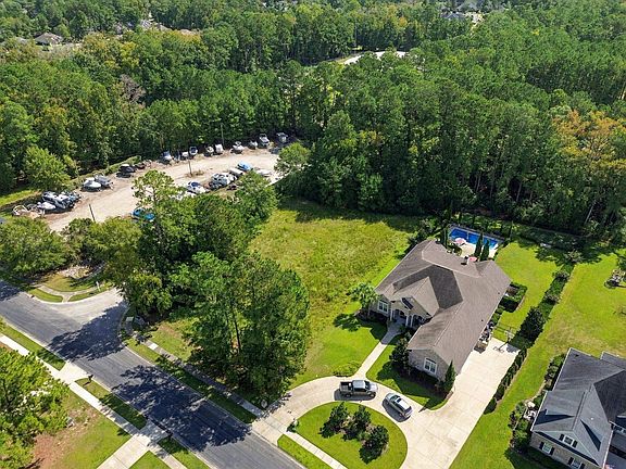 2nd image of 367 Chamberlain Rd.