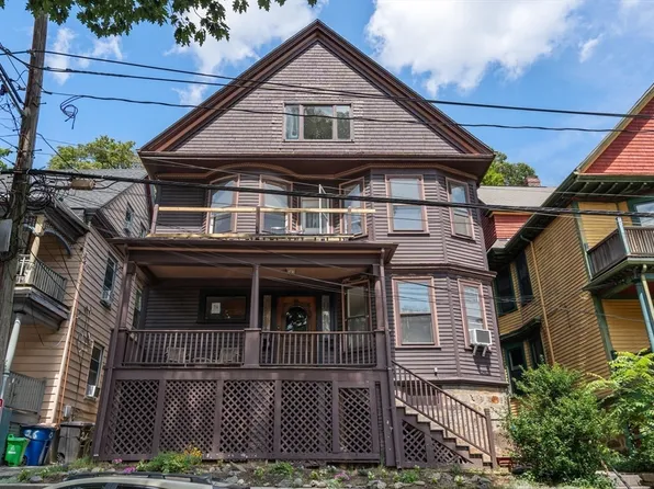 28 Boylston St #2, Jamaica Plain, MA 02130