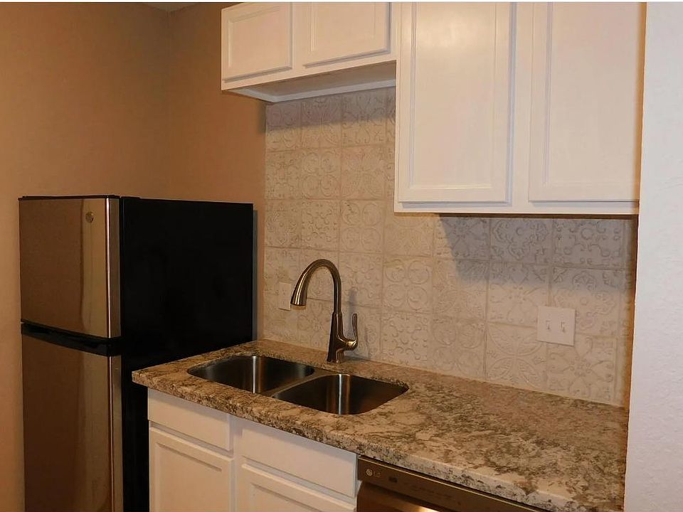 1st image of 6022 Curzon Ave