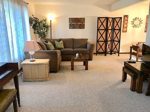4th image of 7449 W 153rd St #54