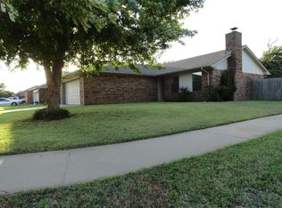 1165 Shelly Rd, Yukon, OK 73099