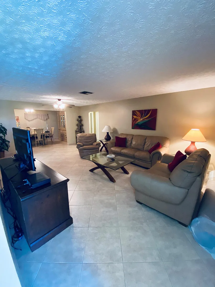 Building Photo - 14425 Amapola Way