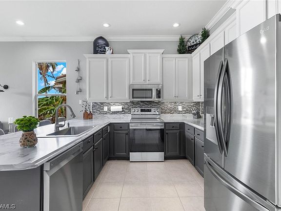 4th image of 10494 Carolina Willow Dr