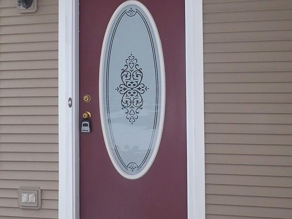 3rd image of 4015 Pond View Dr