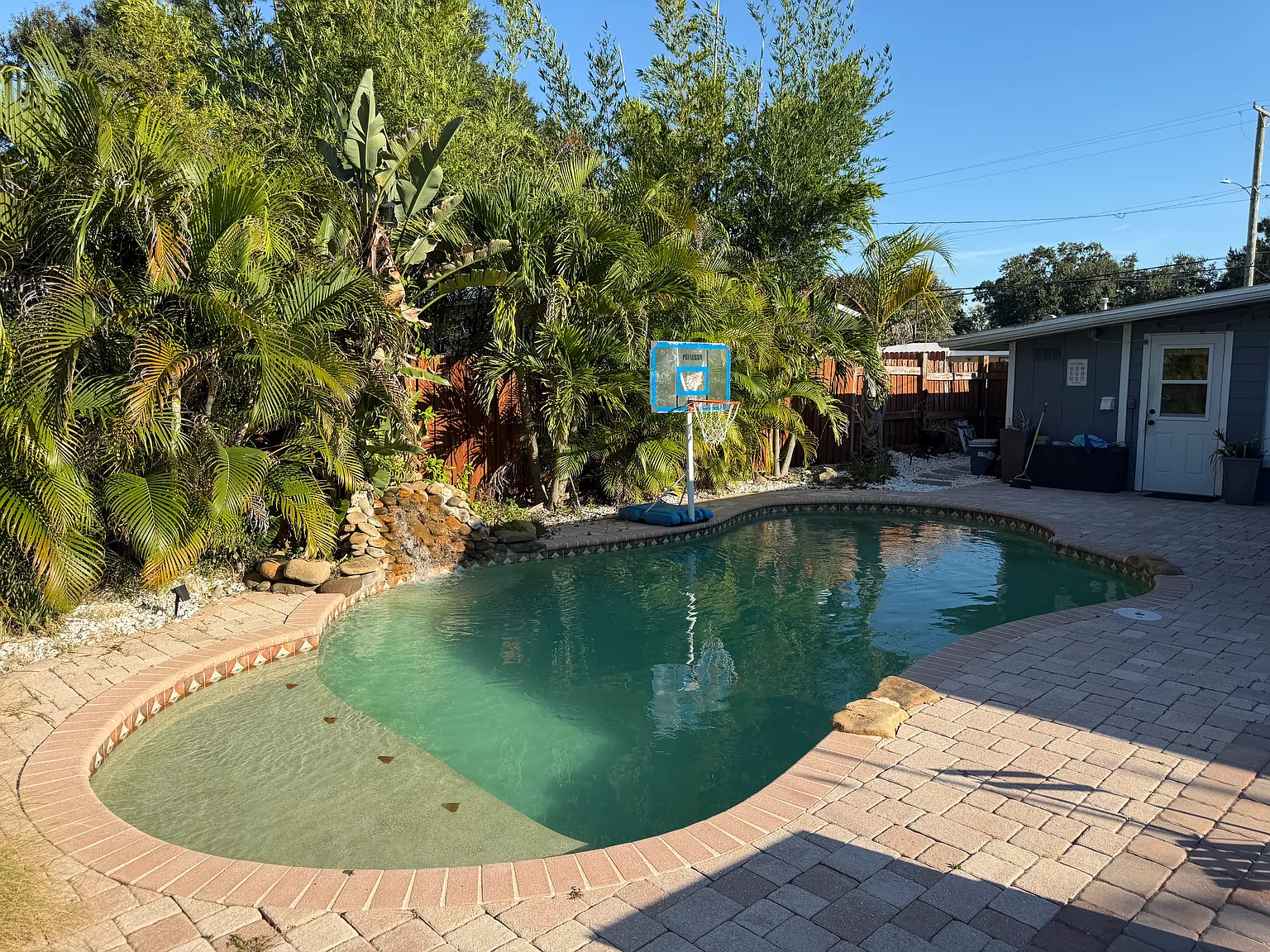 3 bed, 1222 sqft, $3,950 — Photo 4