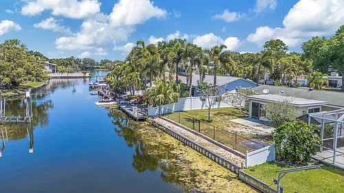 254 W Canal Dr Photo 1