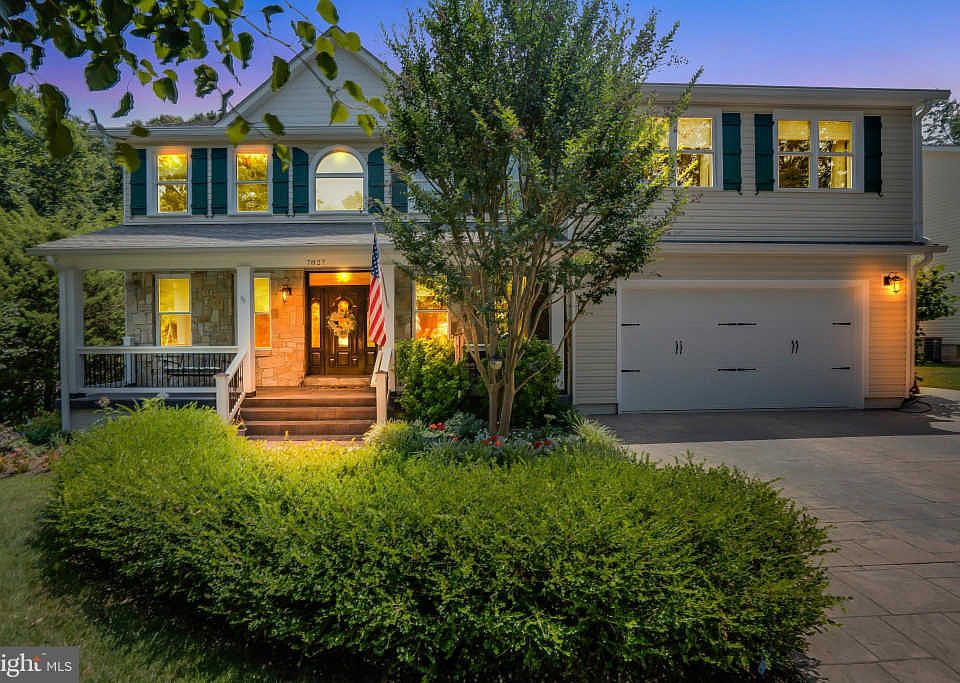 1st image of 7827 Newington Woods Dr